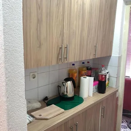 Nejra Apartment *